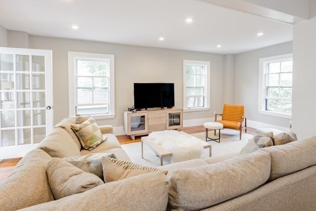 16 Pickett St, Marblehead, MA Photo #9