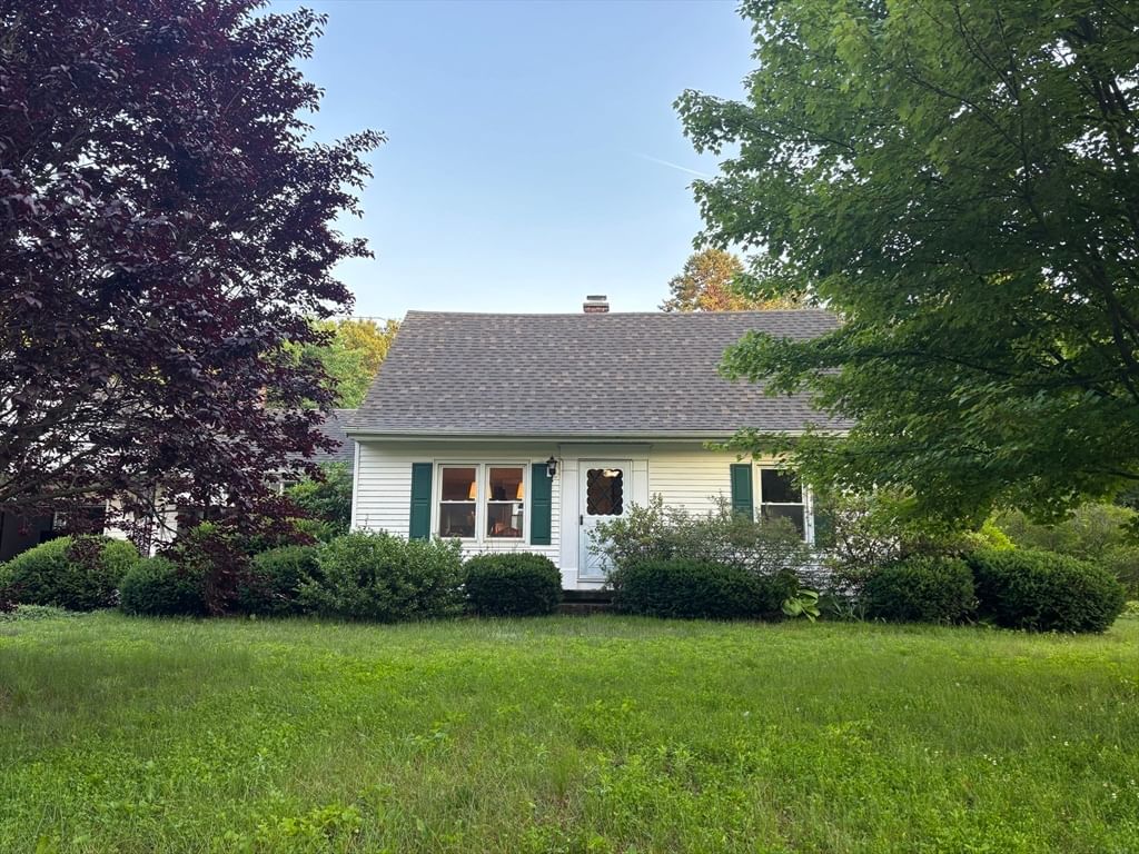31 West St, Deerfield, MA 01373 photo 5