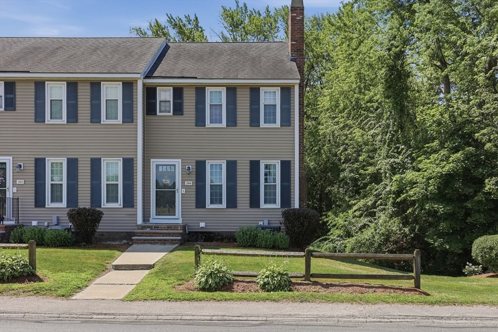 Property at 90 Swan Street #204, Lowell, MA 01852