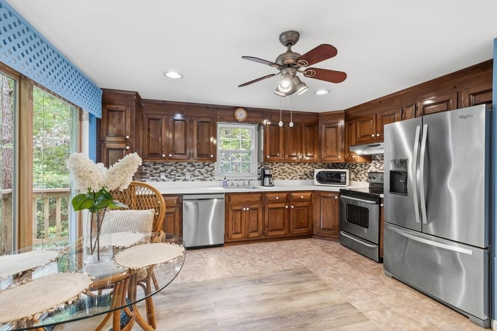 25 Muskegat Rd Falmouth — Photo 14 of 42