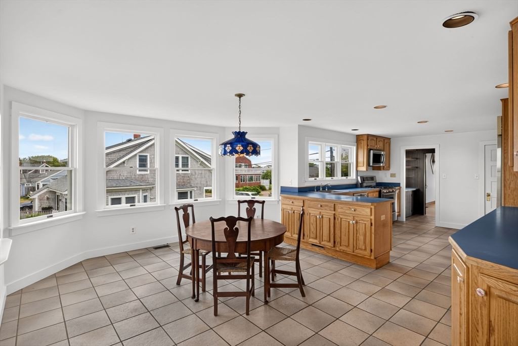 70 Menauhant Falmouth — Photo 18 of 42
