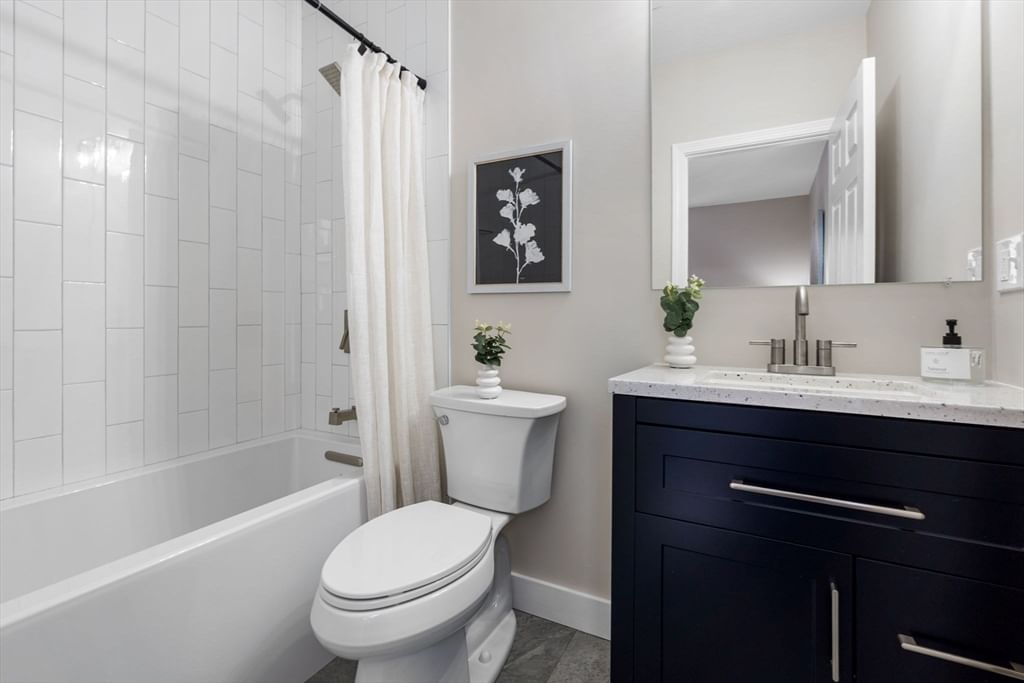 362 Silver St Boston — Photo 12 of 24