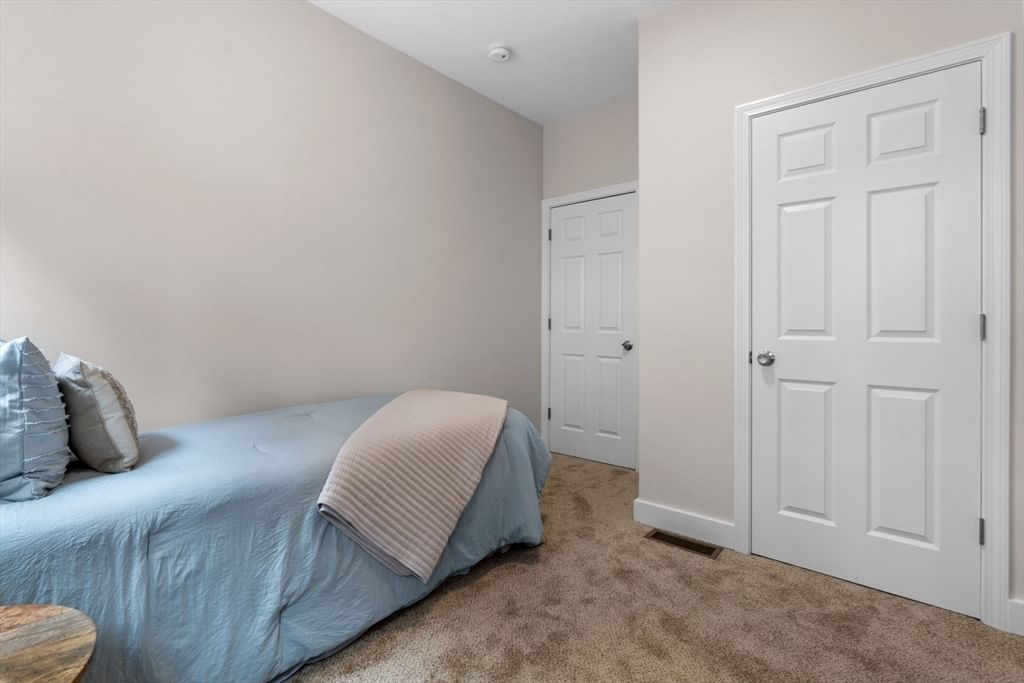 362 Silver St Boston — Photo 22 of 24