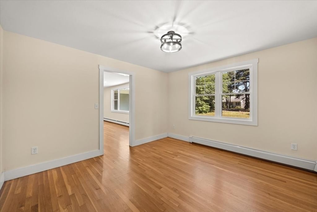 33 Runestone Rd Yarmouth — Photo 12 of 41