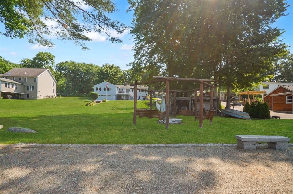 34 Macarthur Dr Millbury — Photo 11 of 42