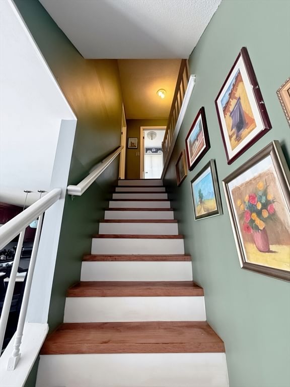202 Beekman #202 Agawam — Photo 16 of 31
