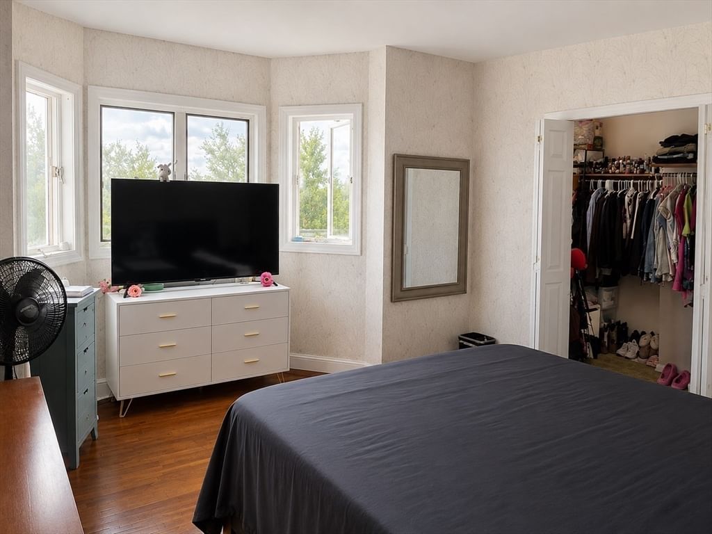 10 Payton St Lowell — Photo 14 of 24