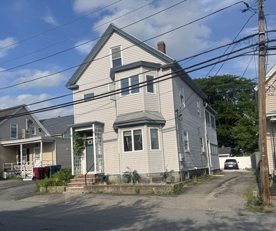 10 Payton St Lowell — Photo 3 of 24