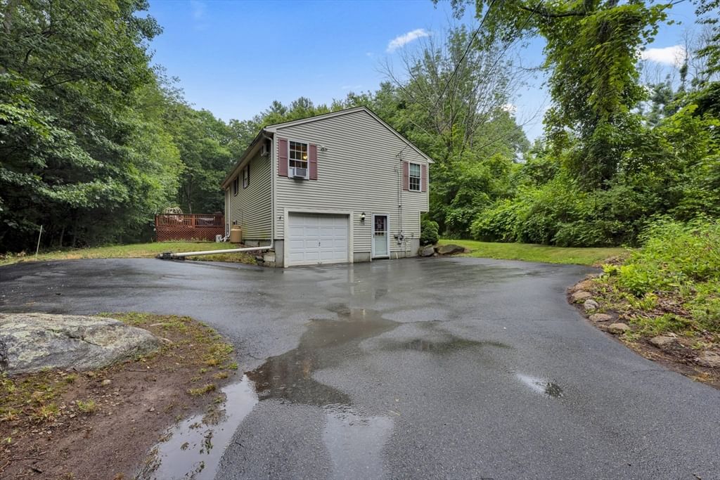 130 Grove St, Millville, MA 01529 photo 5