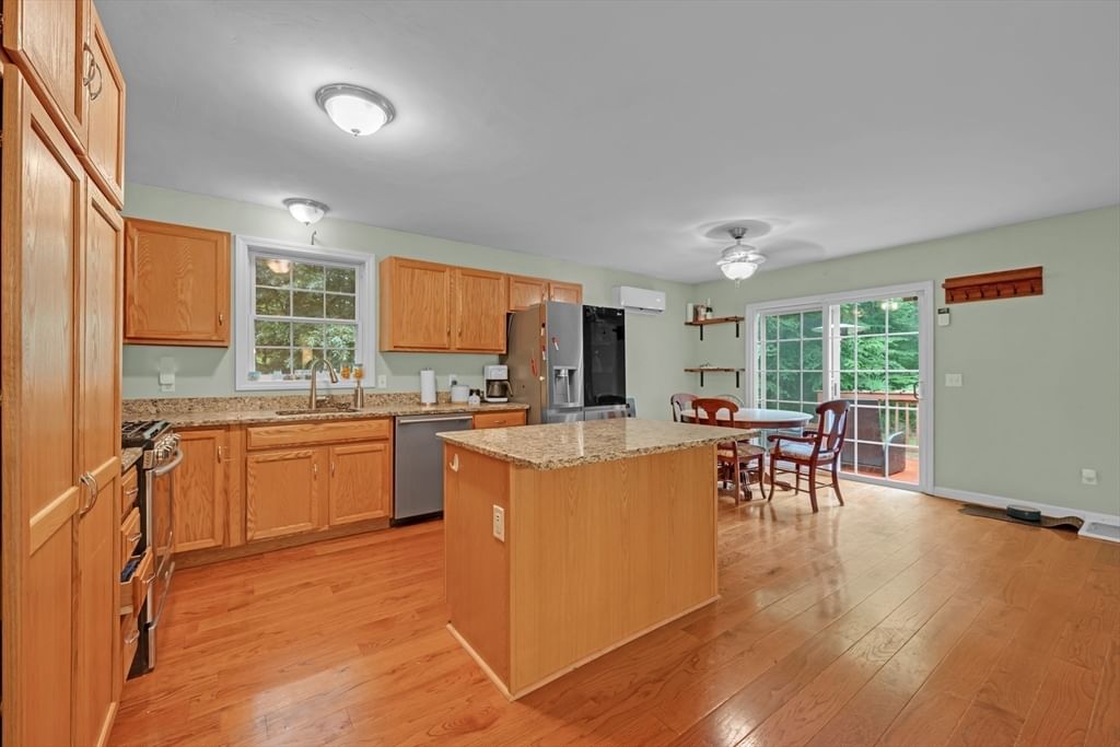 130 Grove St, Millville, MA Photo #5