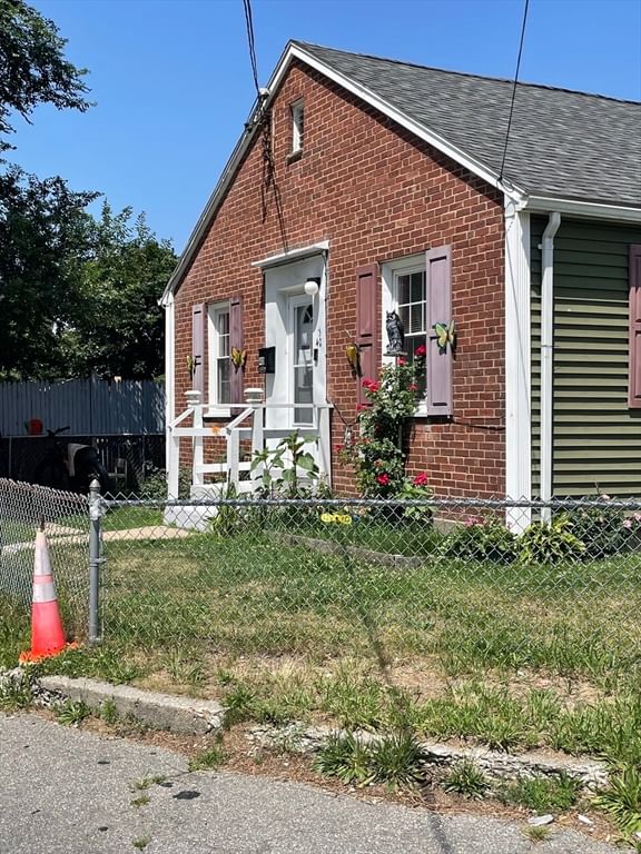 40 Ames St, Springfield, MA Photo #13