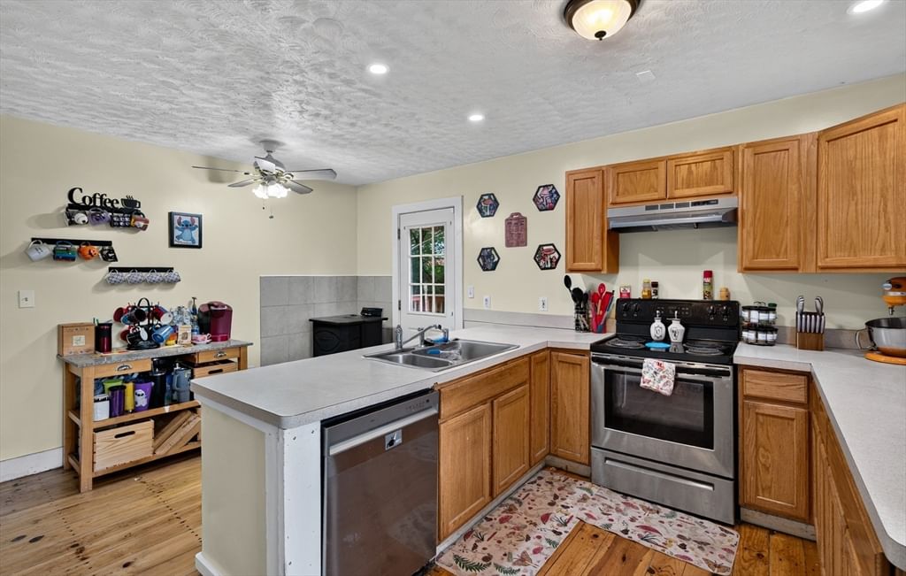 10 Burnett Fitchburg — Photo 10 of 30
