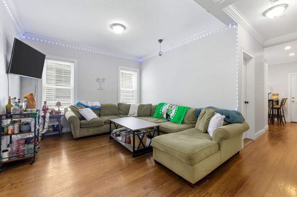 45 Derby St #1, Somerville, MA Photo #4