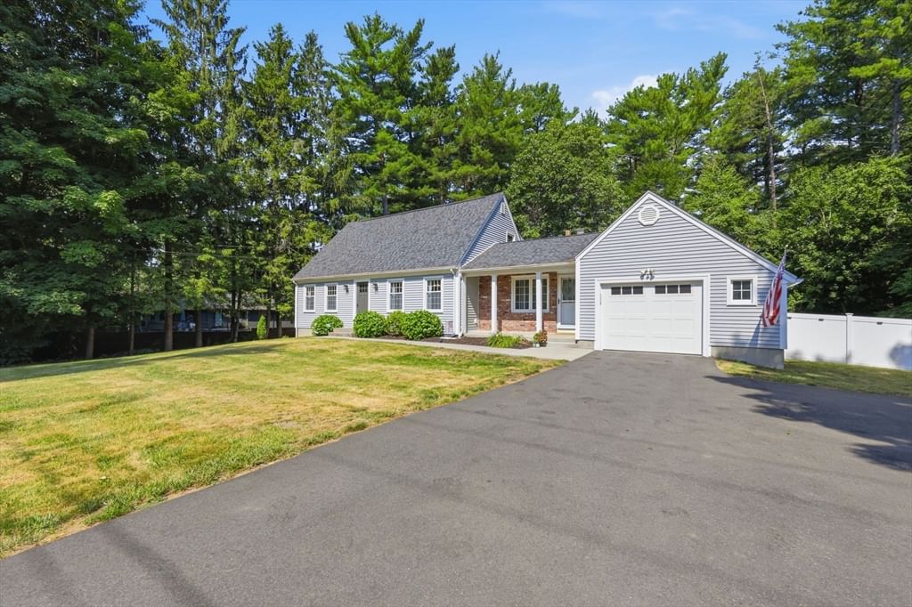 175 Pontoosic Rd, Westfield, MA Photo #1
