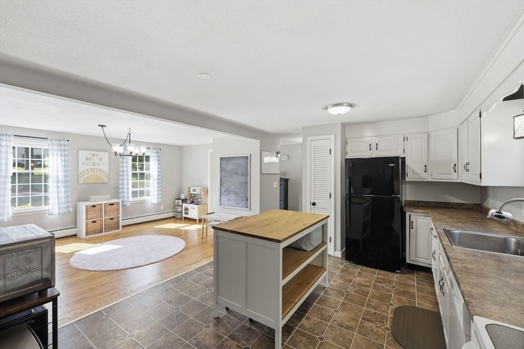 175 Pontoosic Rd, Westfield, MA Photo #14