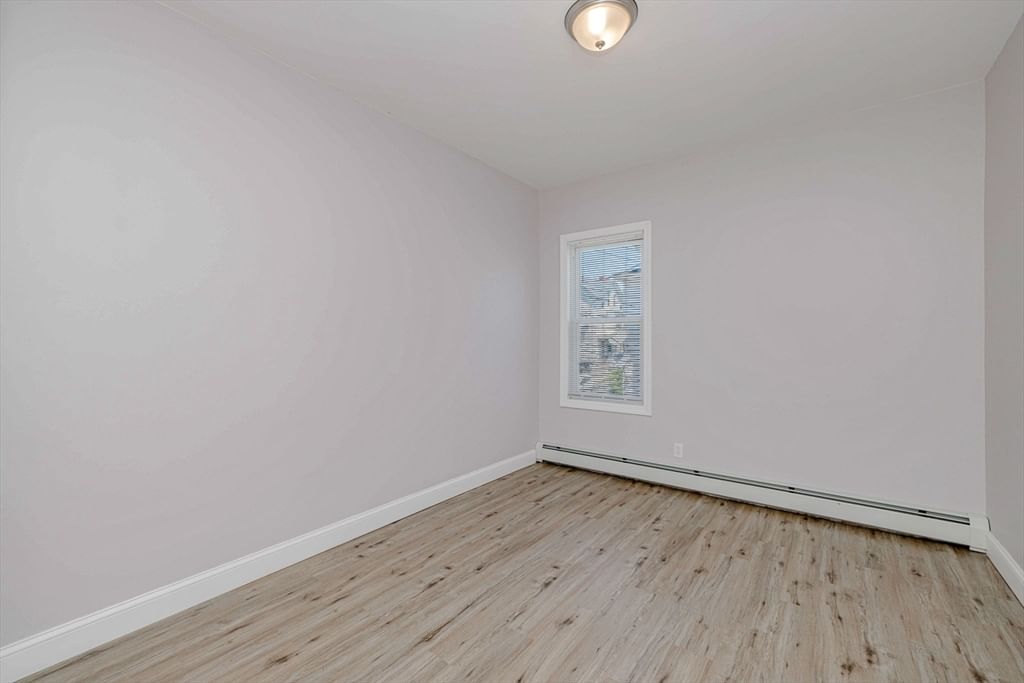 154 Mott St Fall River — Photo 15 of 42
