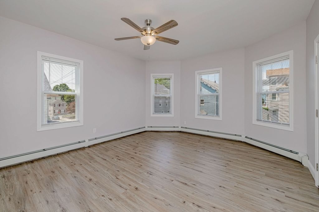 154 Mott St Fall River — Photo 17 of 42