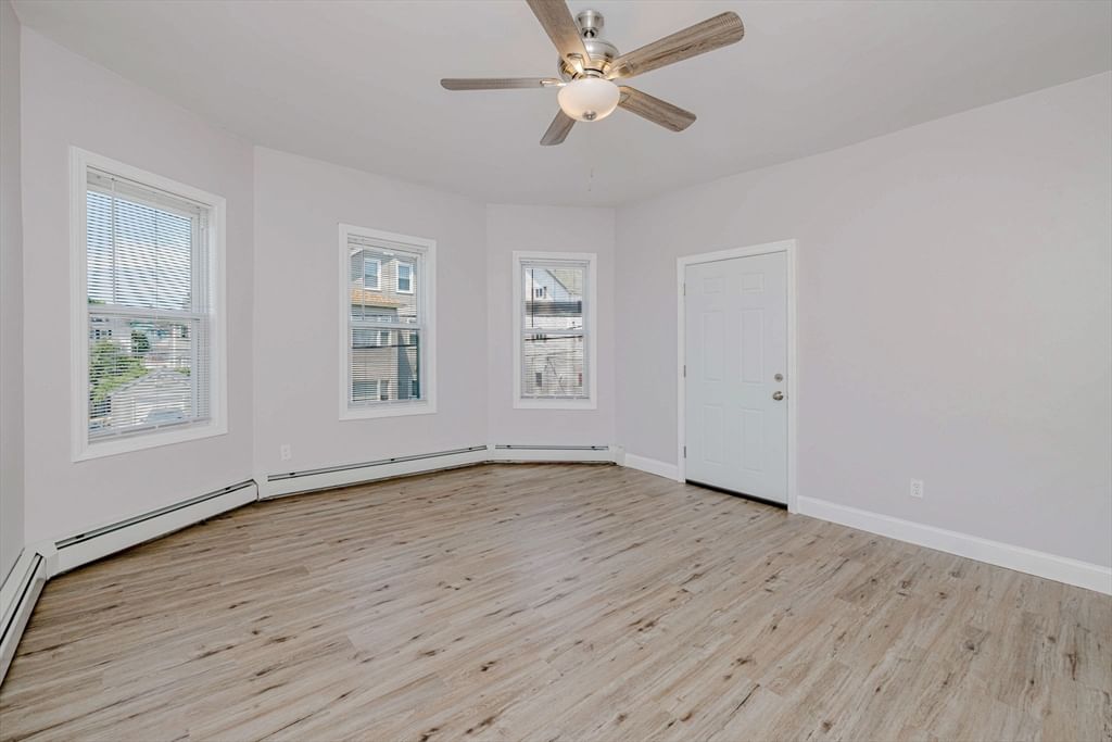 154 Mott St Fall River — Photo 18 of 42