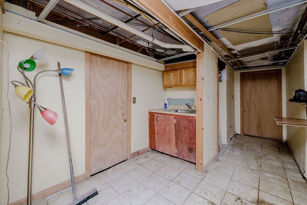154 Mott St Fall River — Photo 42 of 42