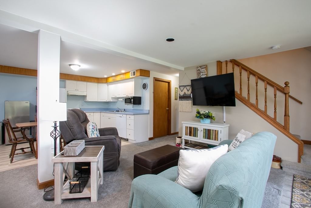 335 North St, Cheshire, MA, 335 North St, Cheshire, MA Photo #5