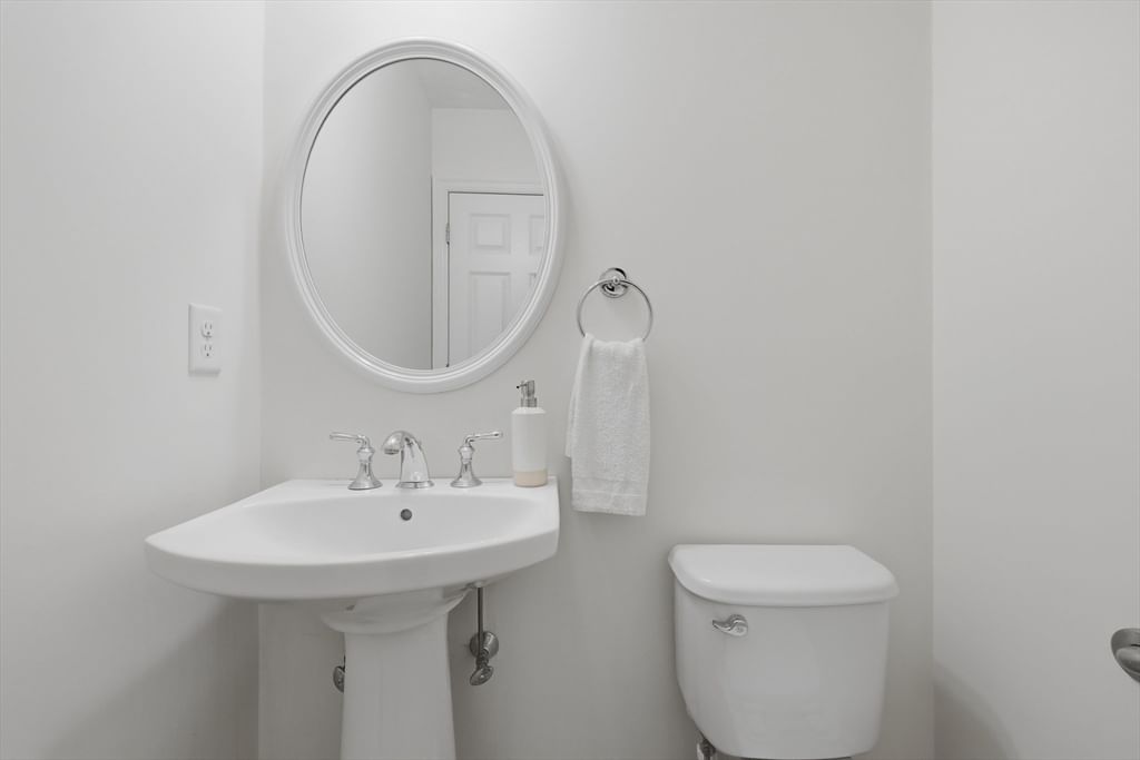 8 Victoria Circle, Shrewsbury, MA 01545 photo 5