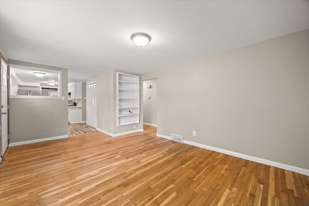 52 Jacob St Brockton — Photo 22 of 40