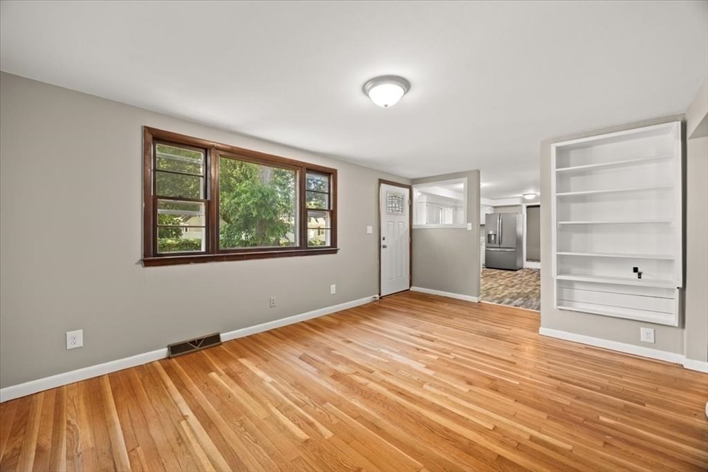52 Jacob St Brockton — Photo 24 of 40