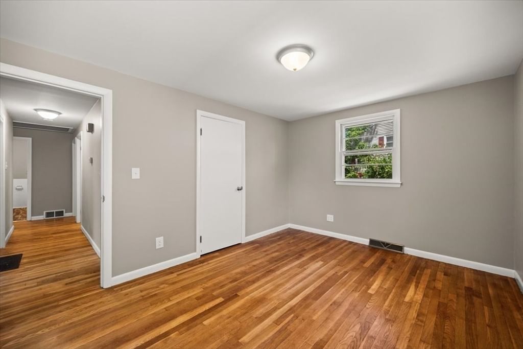 52 Jacob St Brockton — Photo 27 of 40
