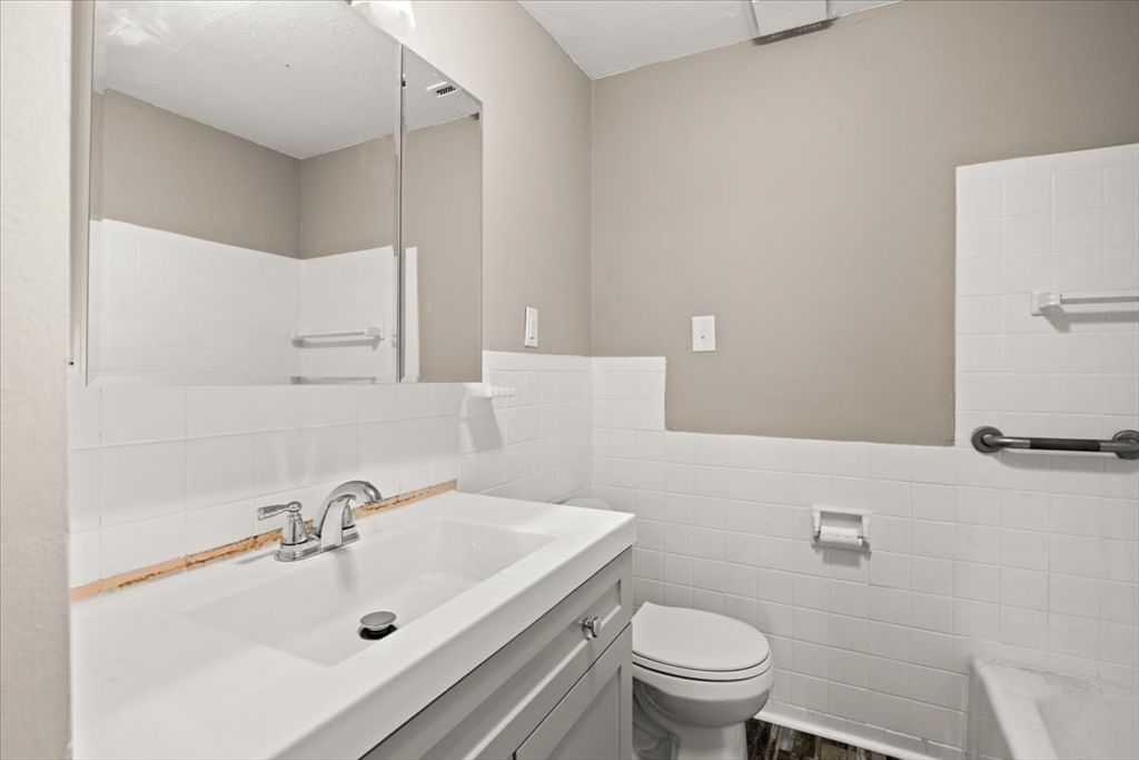 52 Jacob St Brockton — Photo 33 of 40