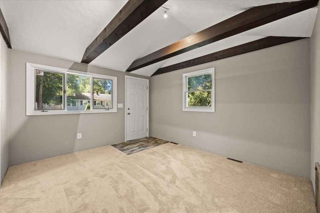 52 Jacob St Brockton — Photo 8 of 40