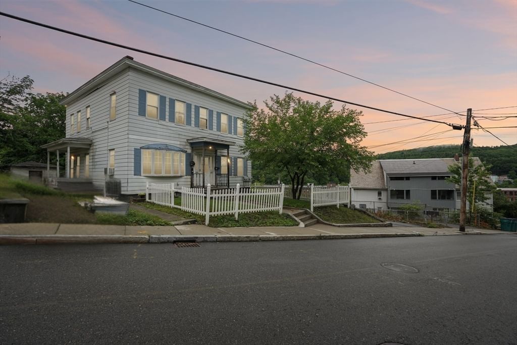 25 Beech St, Fitchburg, MA Photo #3