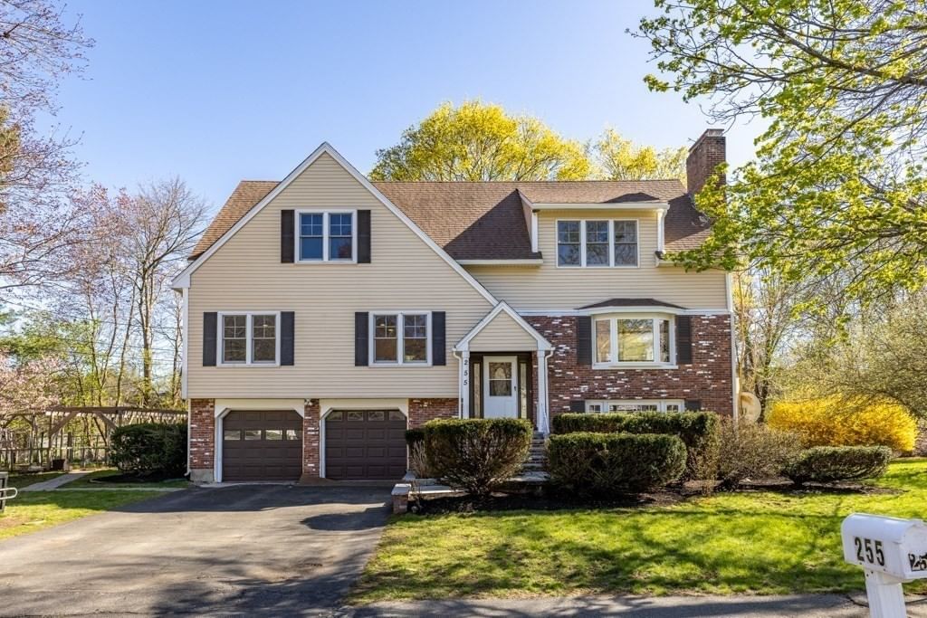 255 Worthen Rd East Rd, Lexington, MA Photo #1