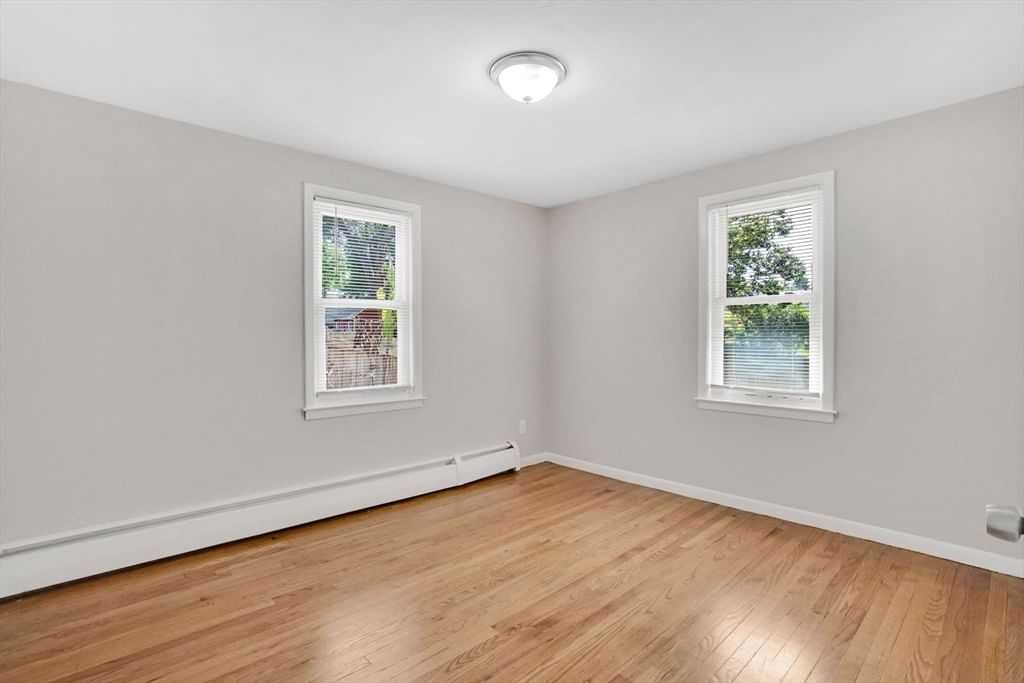 85 Bircham St Springfield — Photo 17 of 33