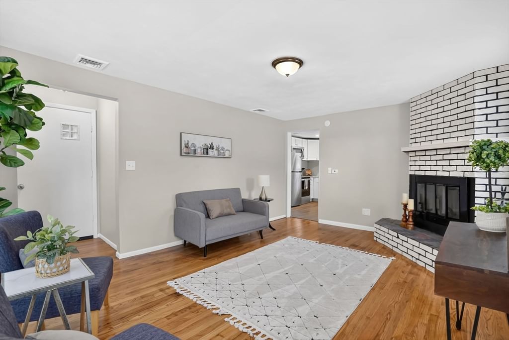 85 Bircham St Springfield — Photo 25 of 33