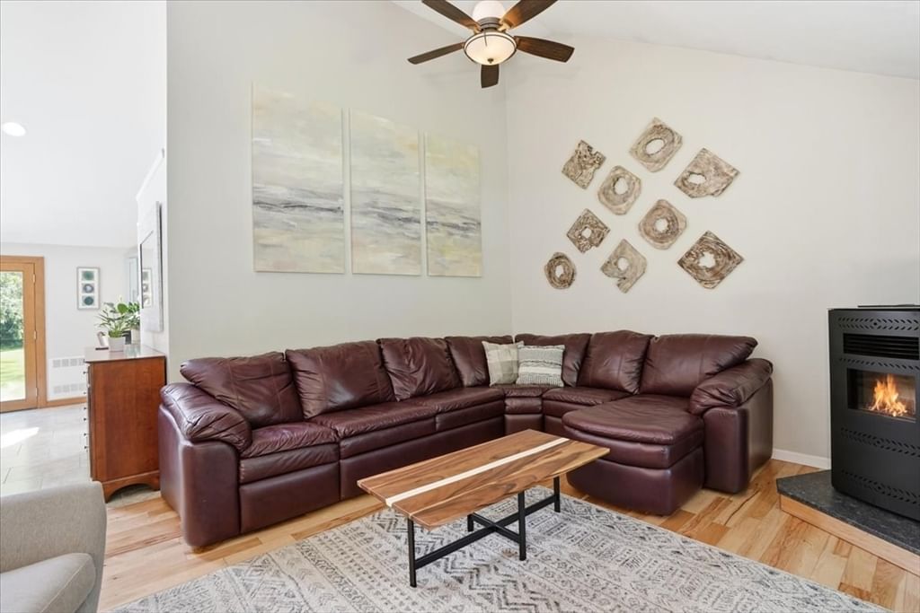1 Hawthorne St, Lakeville, MA 02347 photo 3