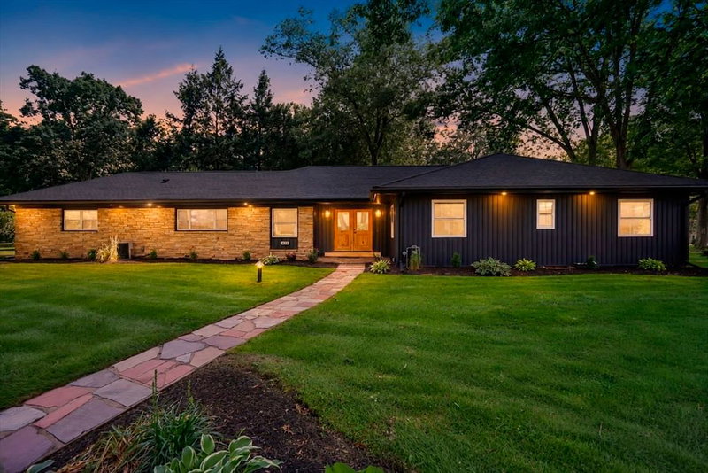 127 Magnolia Cir