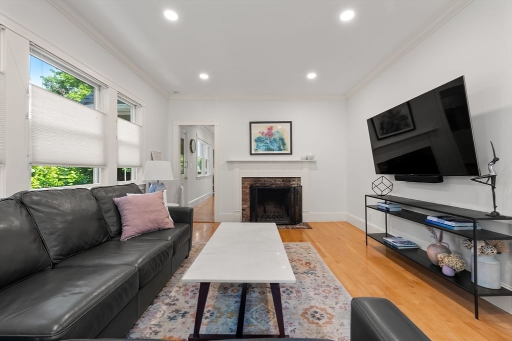 18 Benvenue Street, Wellesley, MA Photo #15