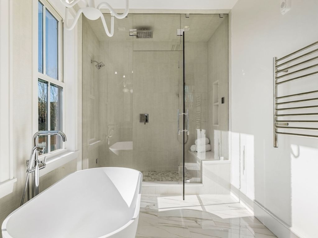 561 E Broadway #561 Boston — Photo 17 of 36