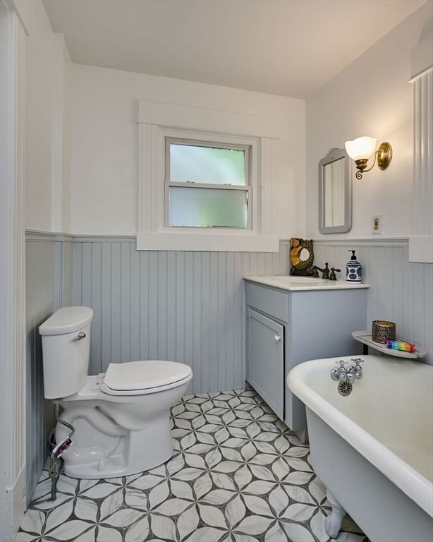 2 Pleasant St, Huntington, MA 01050 photo 5