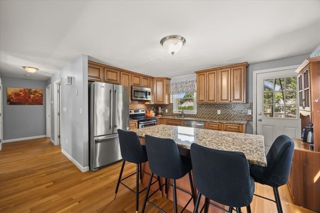 38 County St, Blackstone, MA 01504 photo 2