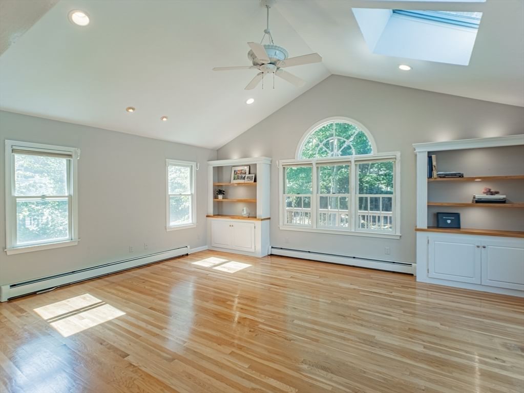 4 Flint Meadow Ln Shrewsbury — Photo 11 of 36