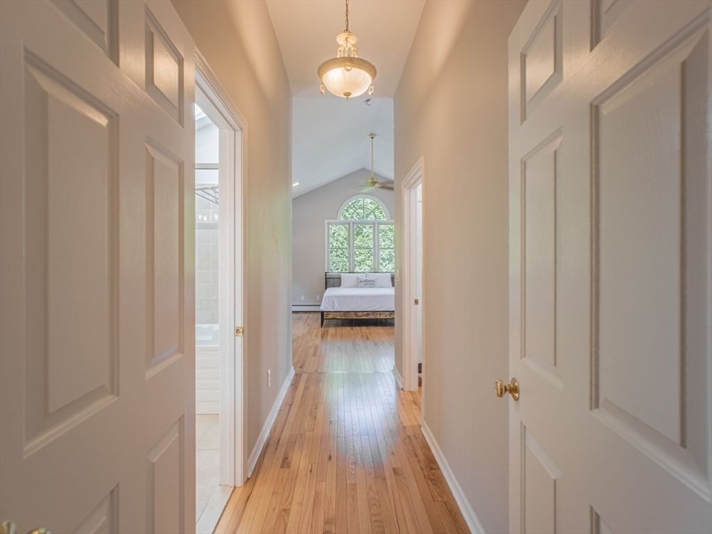 4 Flint Meadow Ln Shrewsbury — Photo 20 of 36