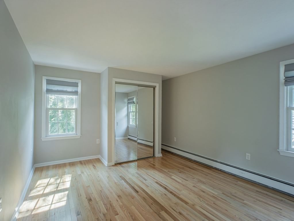 4 Flint Meadow Ln Shrewsbury — Photo 26 of 36