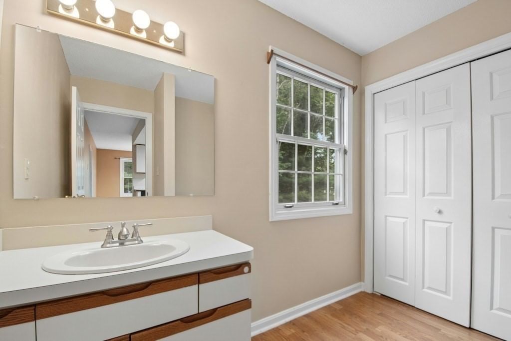 4 Herbert Drive #B Sutton — Photo 10 of 36