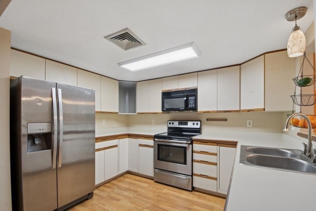 4 Herbert Drive #B Sutton — Photo 18 of 36