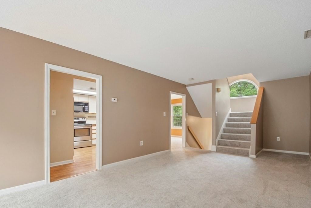 4 Herbert Drive #B Sutton — Photo 6 of 36