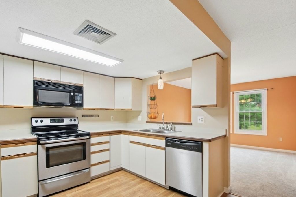 4 Herbert Drive #B Sutton — Photo 9 of 36