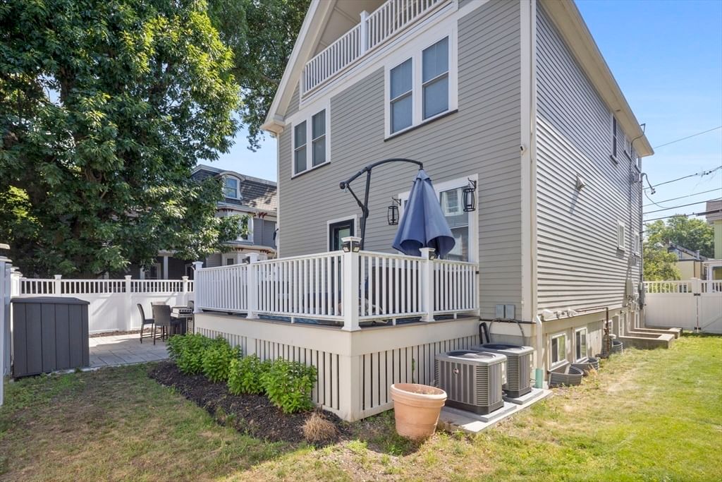 30 Port Norfolk St Boston — Photo 34 of 38