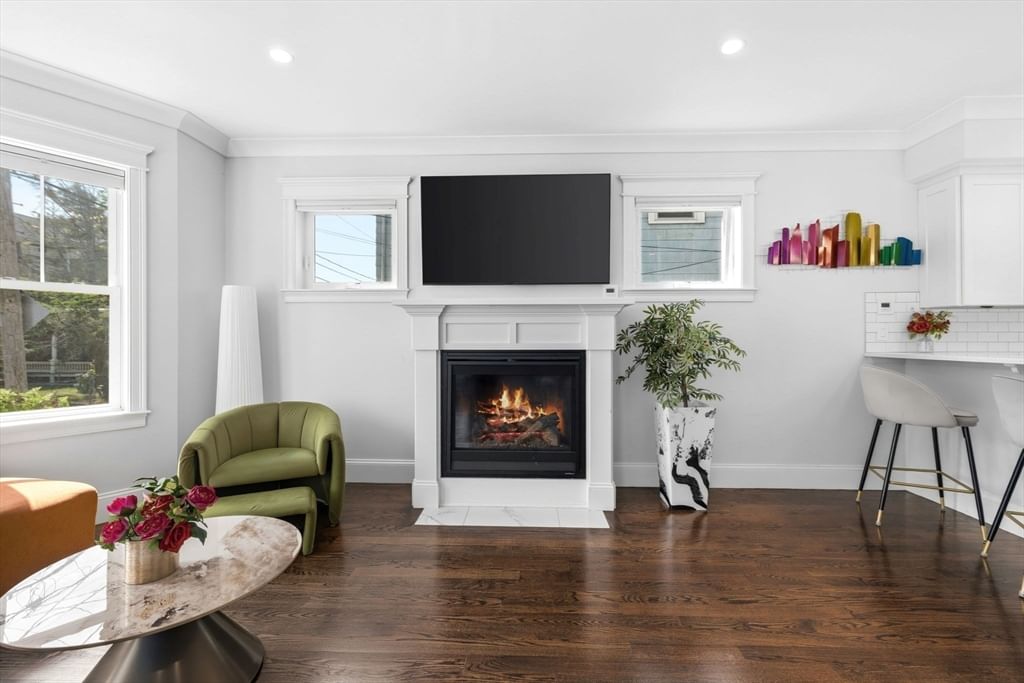 30 Port Norfolk St Boston — Photo 5 of 38