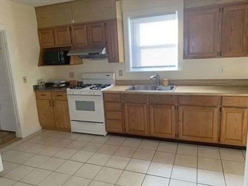 32 Harding Ave Malden — Photo 13 of 16
